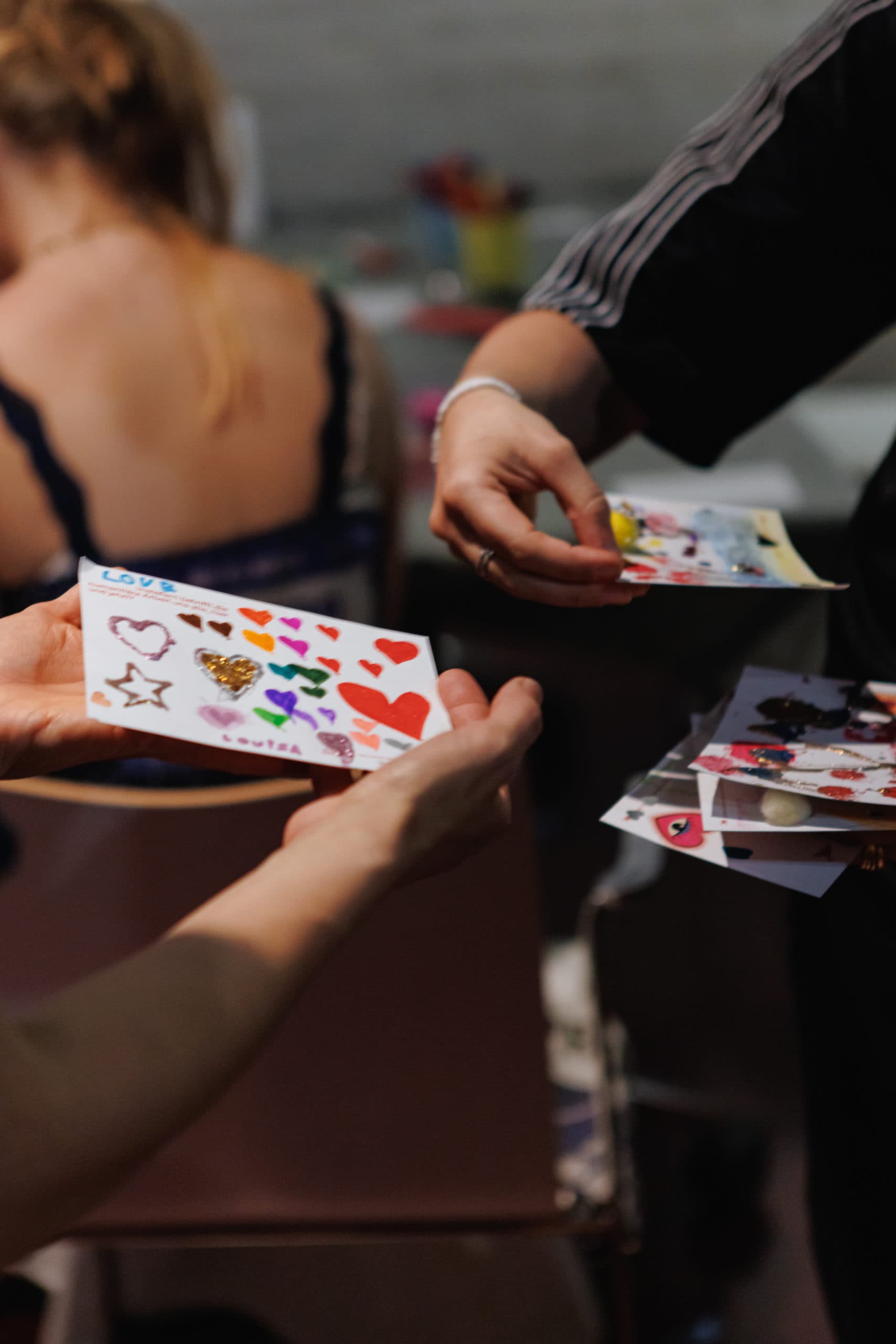 Dimanche solidaire – visite famille et atelier cartes postales